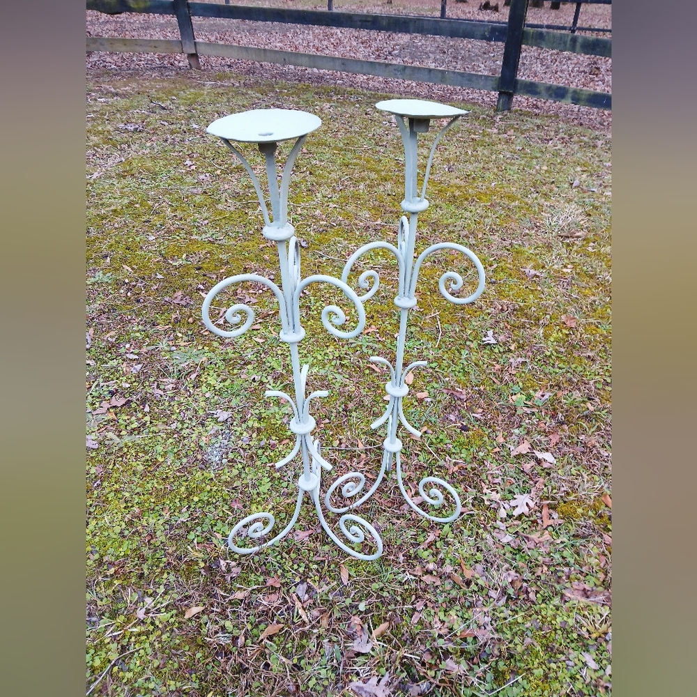 Candle holder